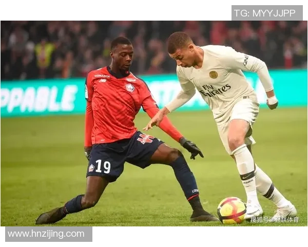 欧联杯激战巴黎圣日耳曼大胜曼联帽子戏法引发争议判罚热议